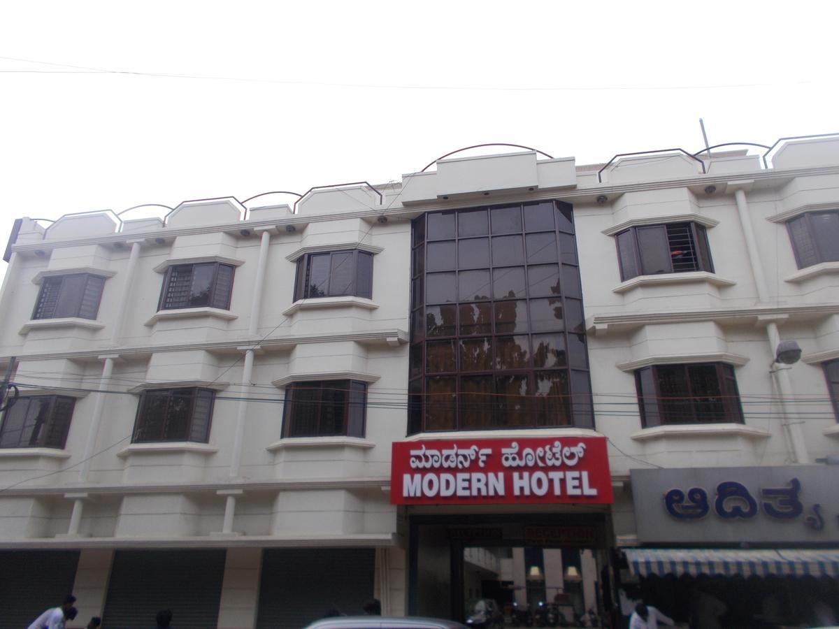 Modern Hotel Bangalore Exterior photo